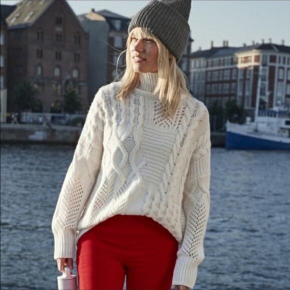 Athleta Bedford Cashmere Wool Cable Knit Turtleneck Sweater Dove Off White Small - Picture 1 of 15